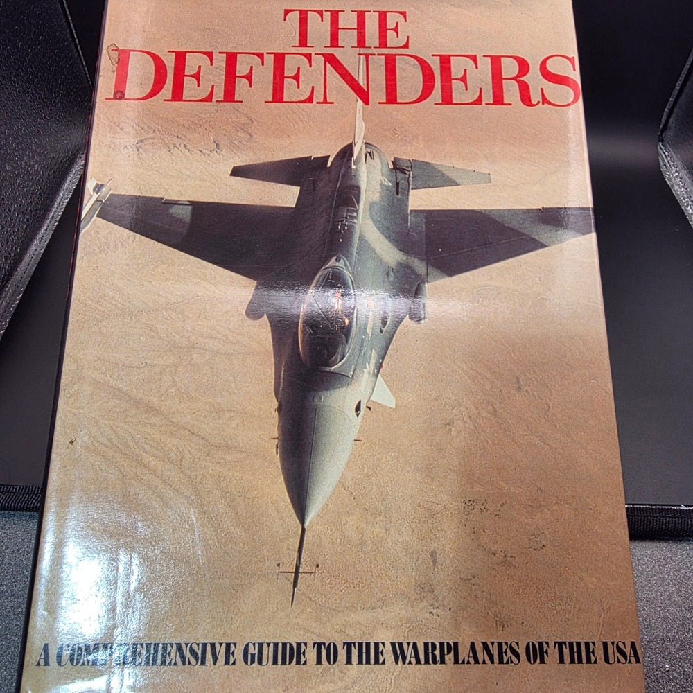 The Defenders Warplanes of the USA Book Illustrated Military Aviation Guide Good